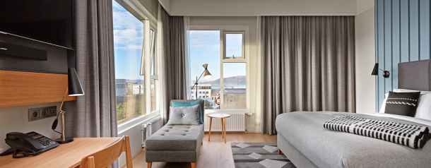 canopy-by-hilton-reykjavik-hotel-iceland_8_king-premium-room-with-sea-view